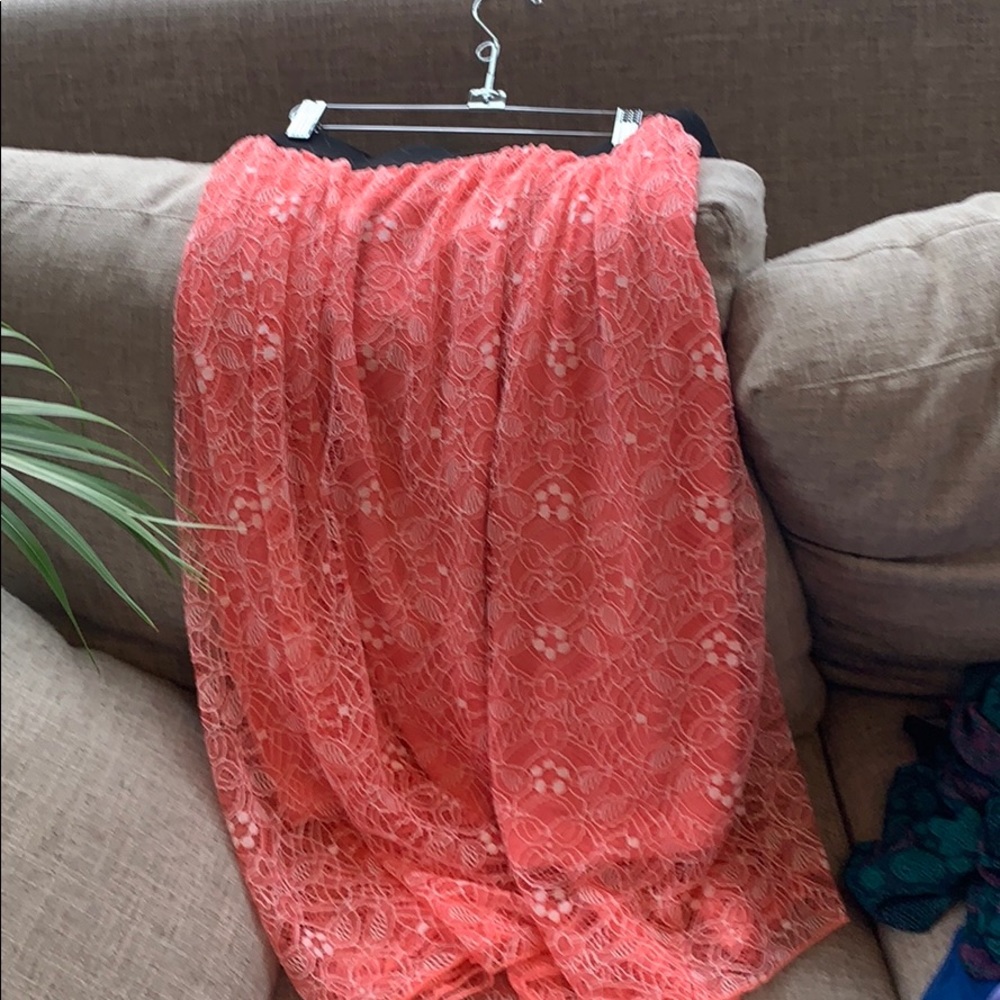 lace lola skirt XL